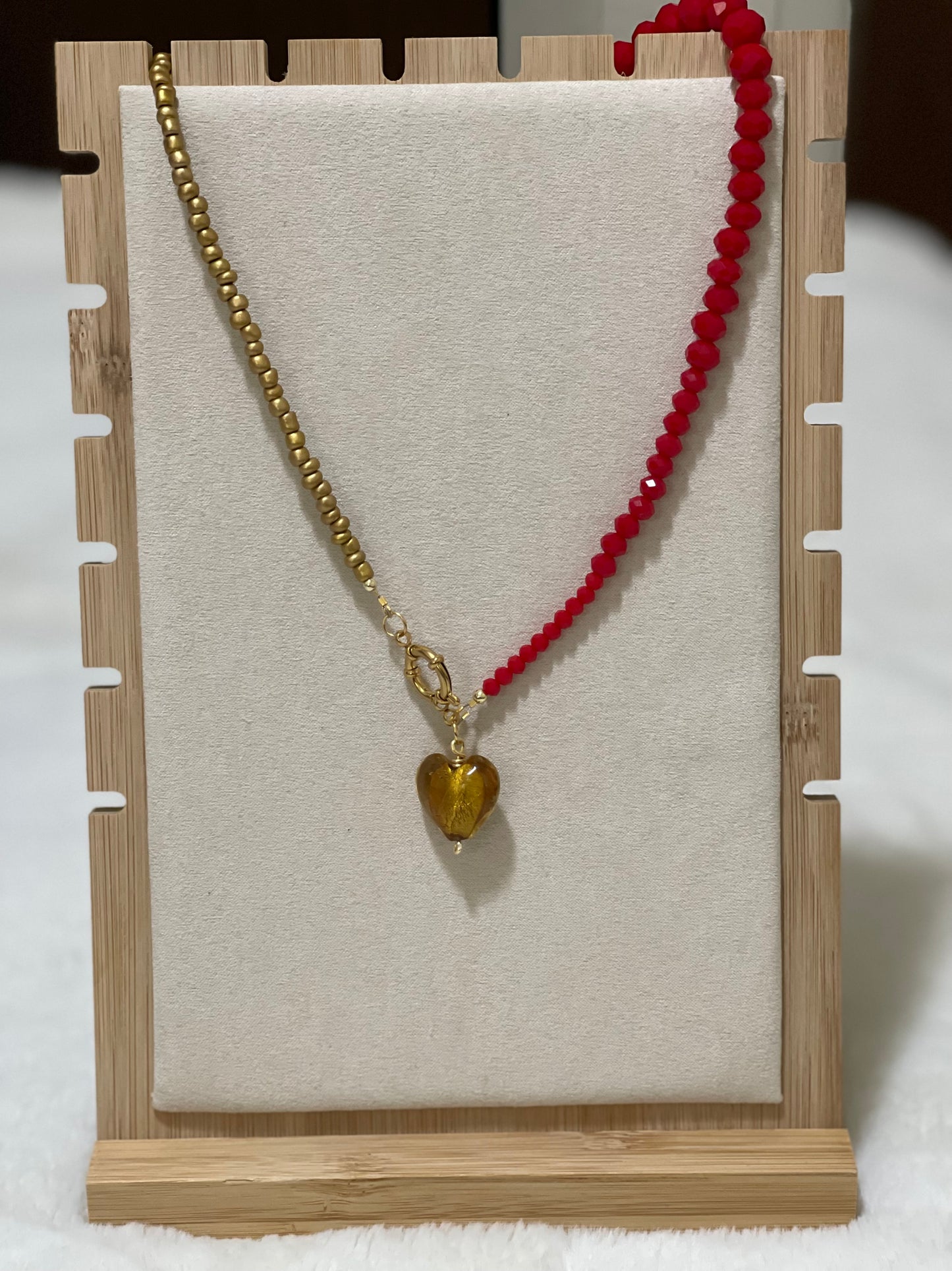 Collar con piedra de corazón