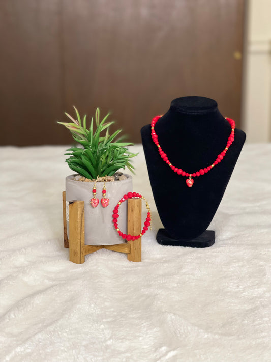 Set de aretes, pulsera y collar en rojo con corazón alambrado